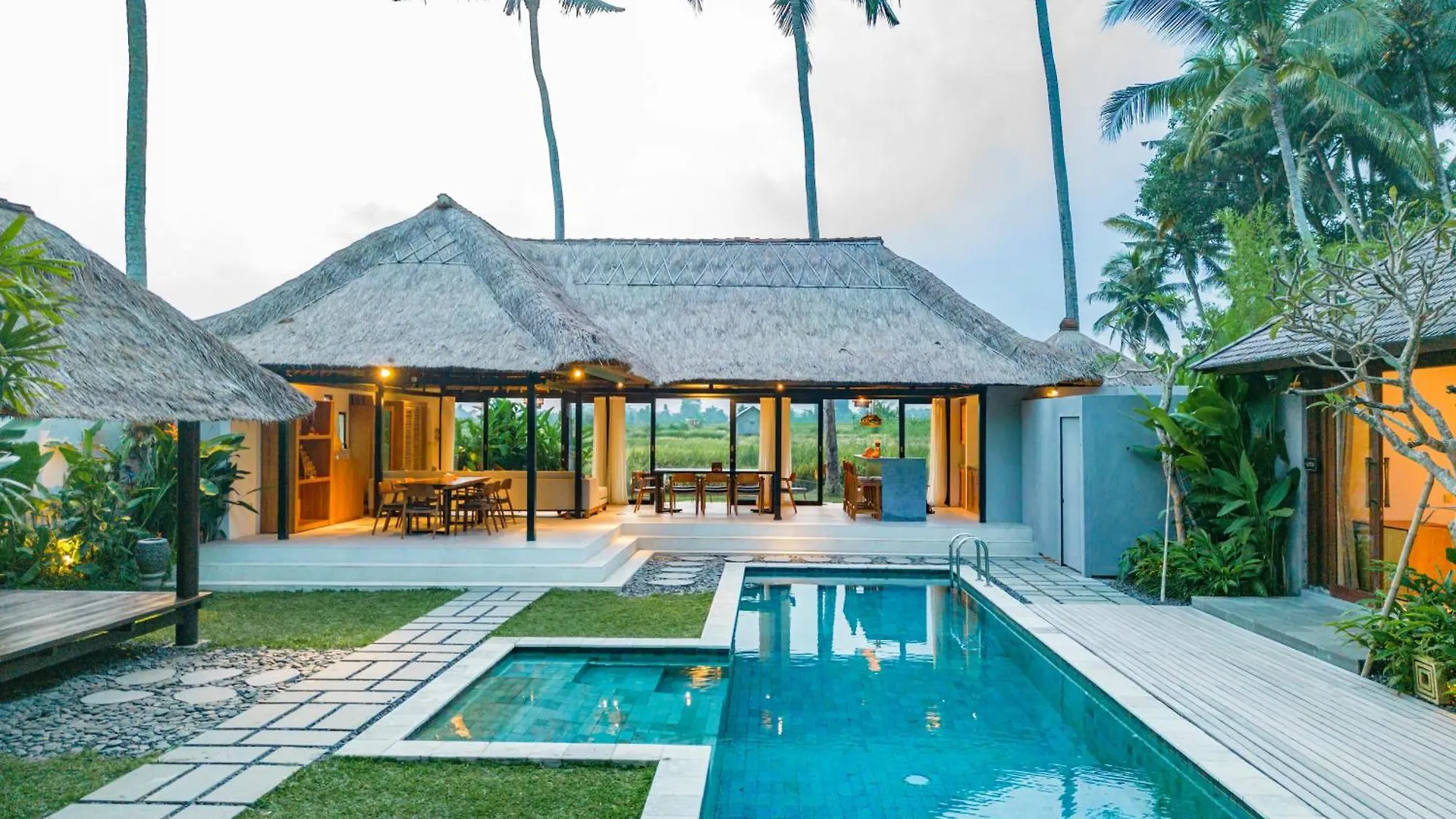 Suga Estate - Rice Field View Villas Ubud